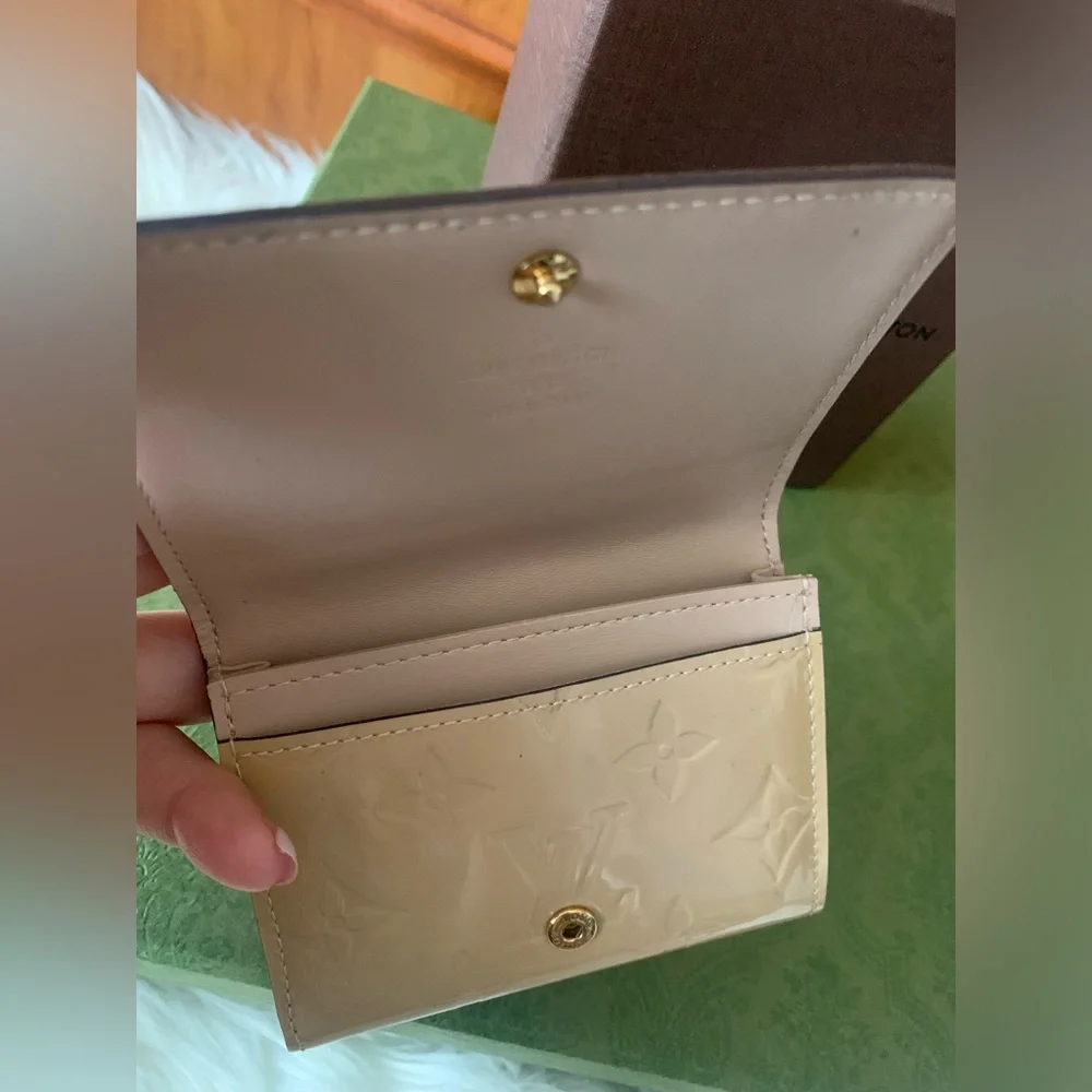 Louis Vuitton Vernis Business Card Holder⭐️⭐️ - Picture 13 of 16